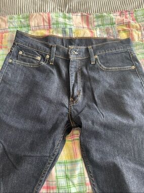 Levi’s Men's Dark Blue Denim Jeans - Classic 513 Straight Fit 30/30